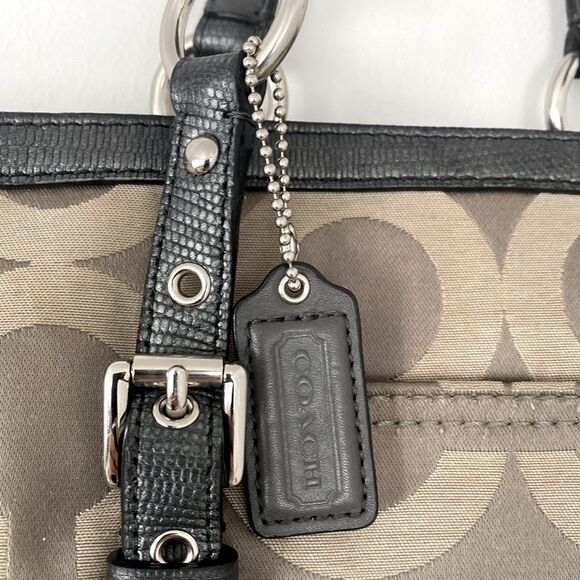 Coach Signature Grey Satin & Leather Shoulder Bag Office siren, Corp Core - Picture 3 of 13